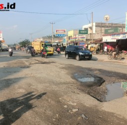 Jelang Lebaran, Jalan Pekanbaru - Duri km 80 Pasar Minggu, Rusak Parah, Masyarakat Was-Was